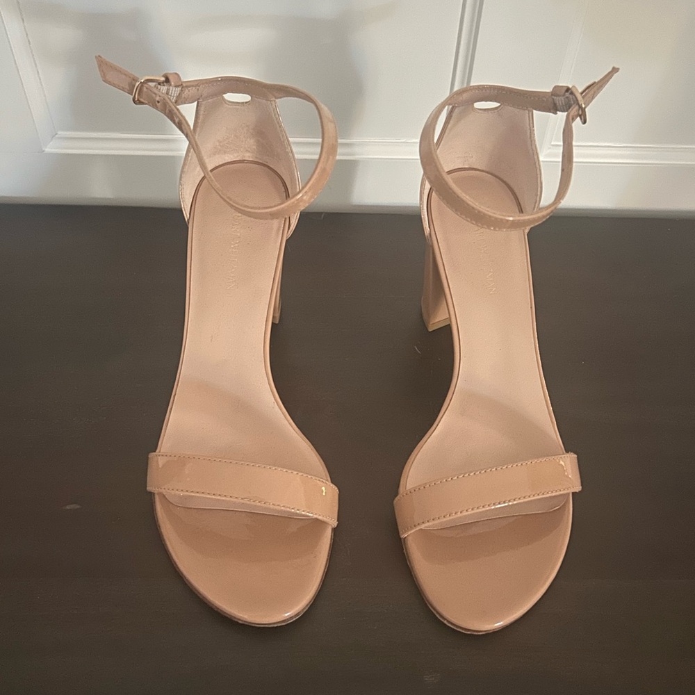 Stuart Weitzman nude patent leather block heel